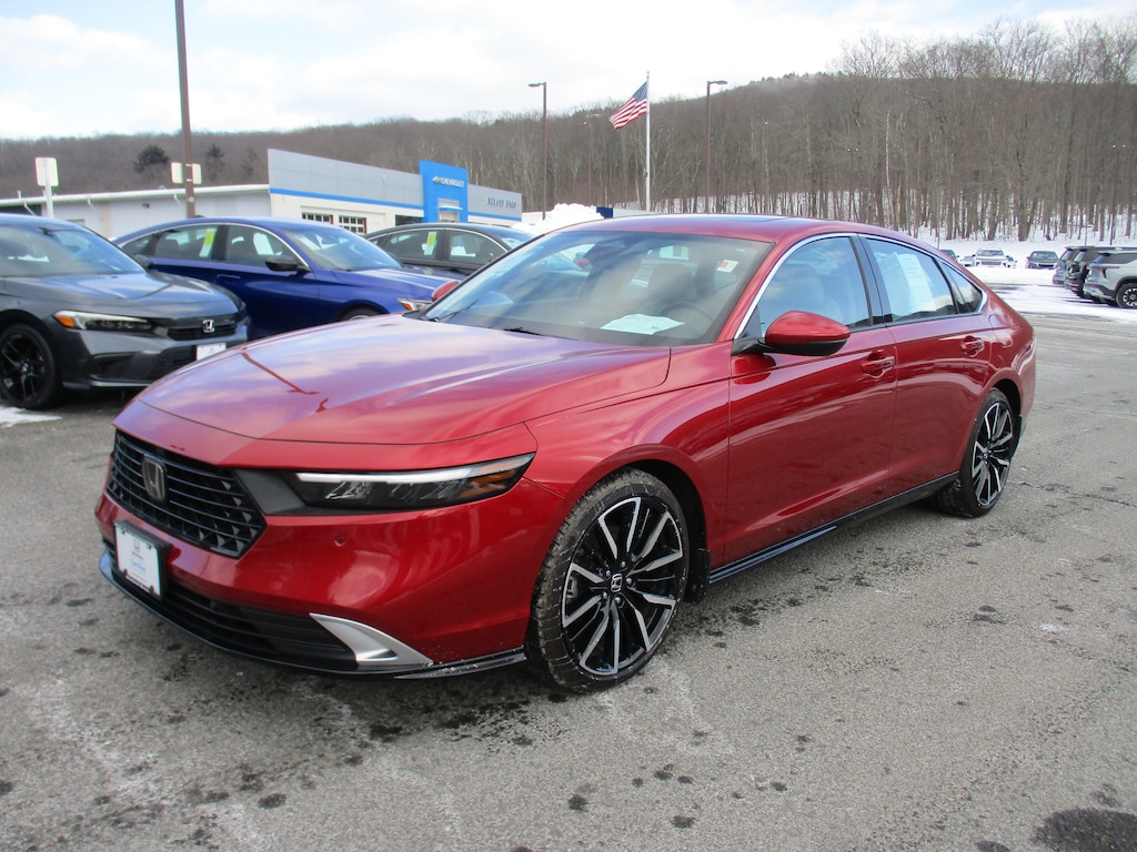 Used 2023 Honda Accord Hybrid Touring w/BSI Sedan