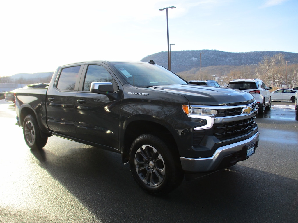 Used 2025 Chevrolet Silverado 1500 LT Truck Crew Cab