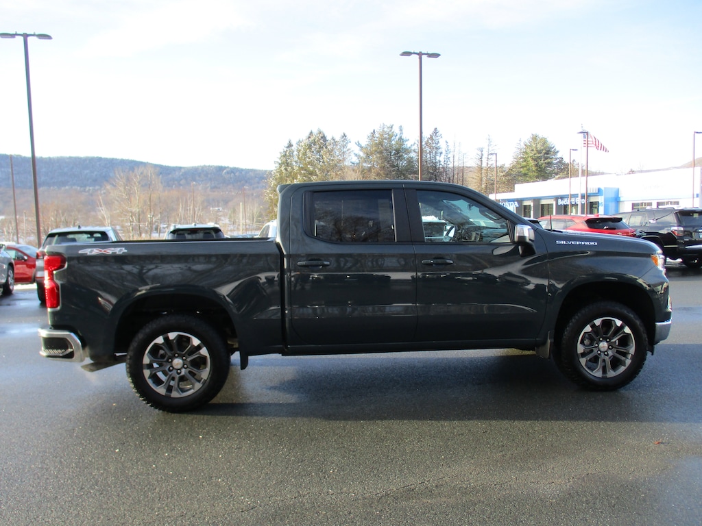 Used 2025 Chevrolet Silverado 1500 LT Truck Crew Cab