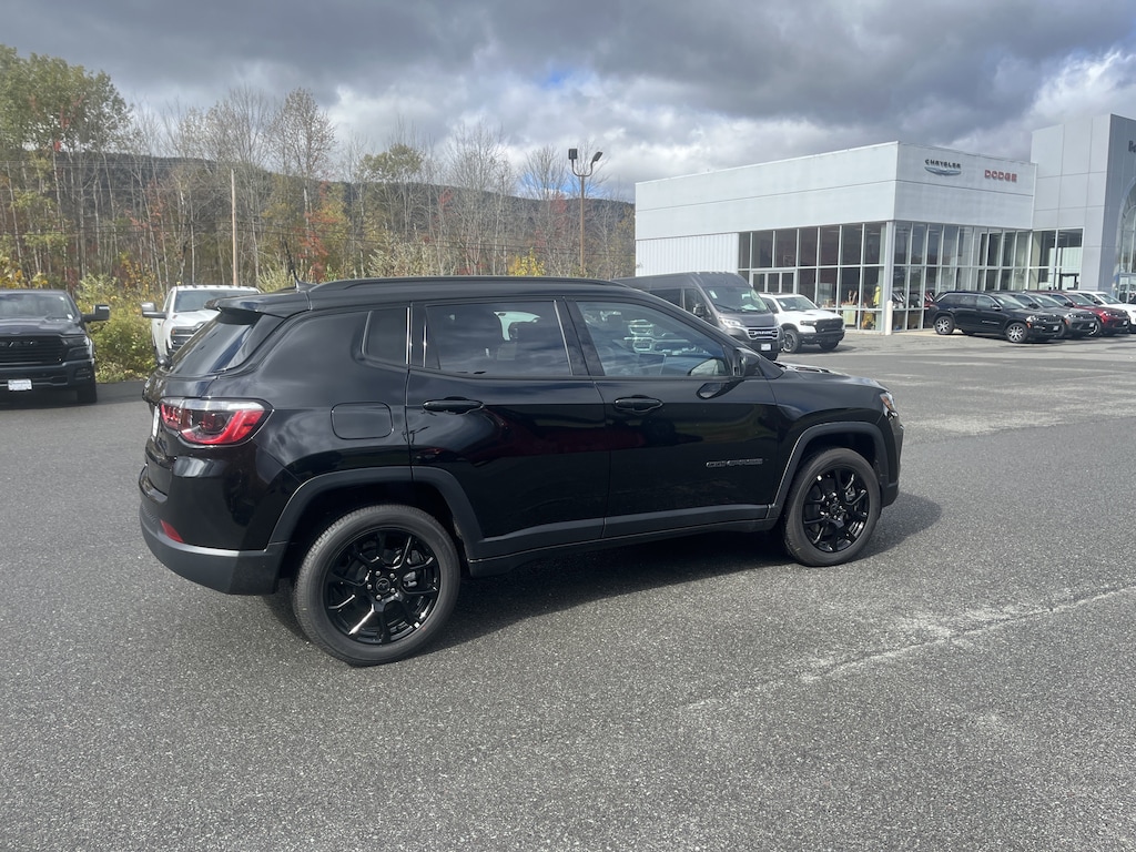 New 2026 Jeep Compass Latitude Sport Utility