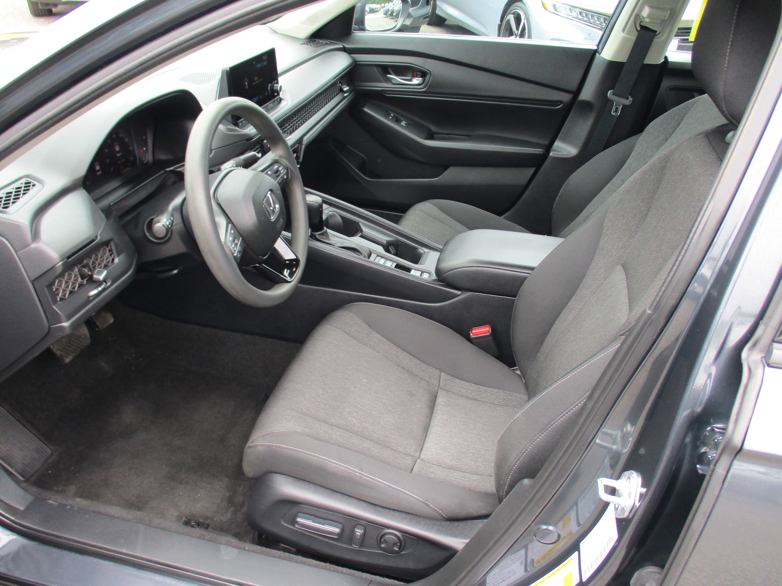 2023 Honda Accord EX - Photo 12