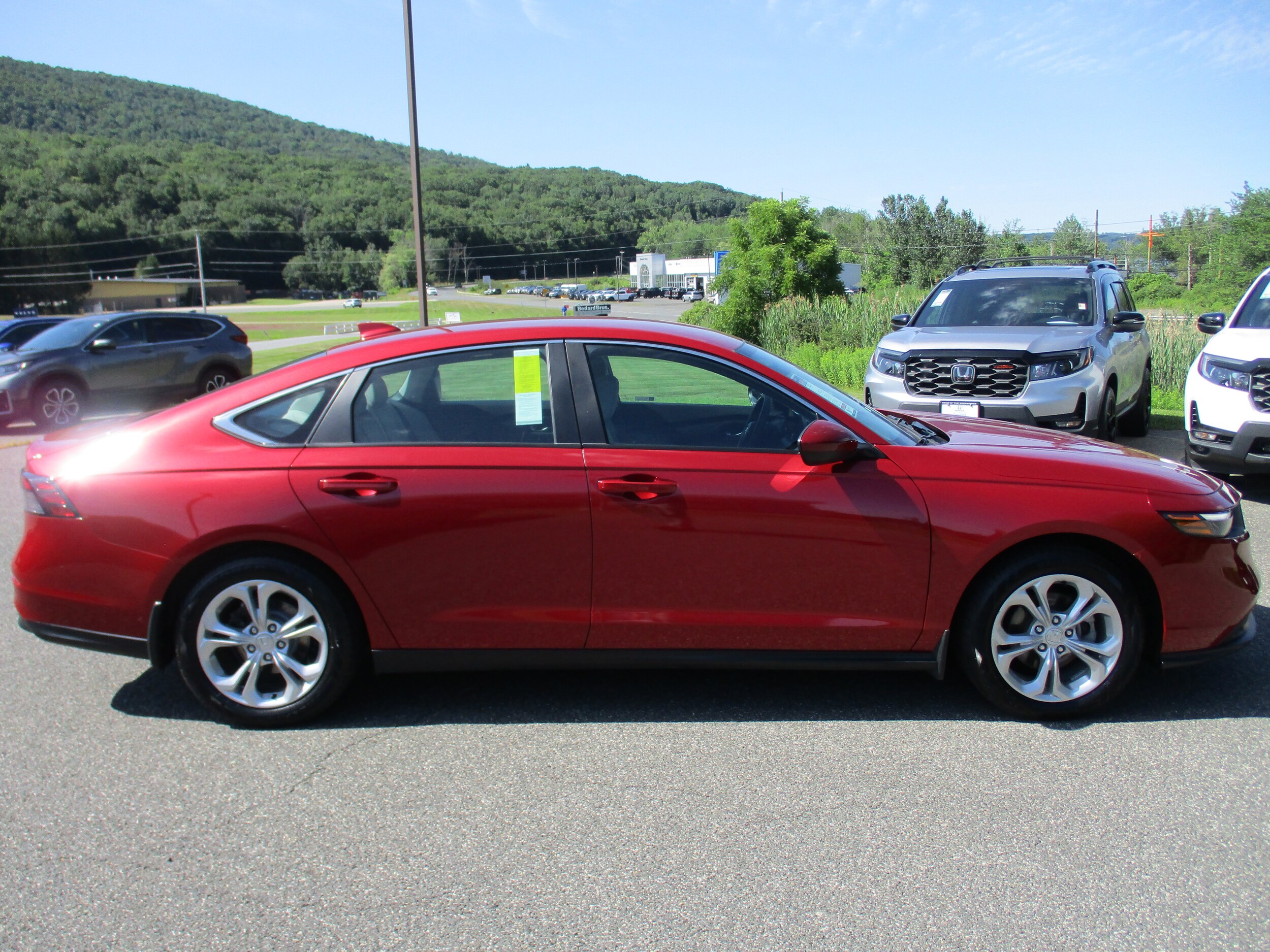 2023 Honda Accord LX photo 3