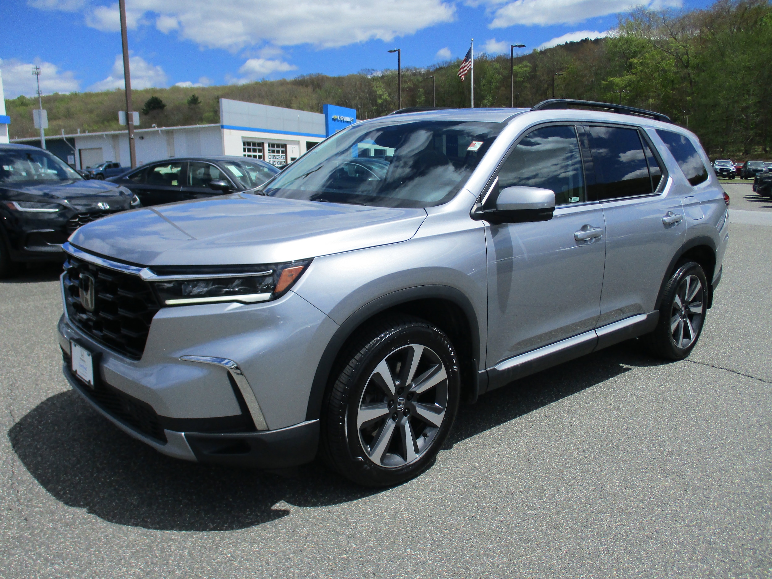 2023 Honda Pilot Touring AWD's photo