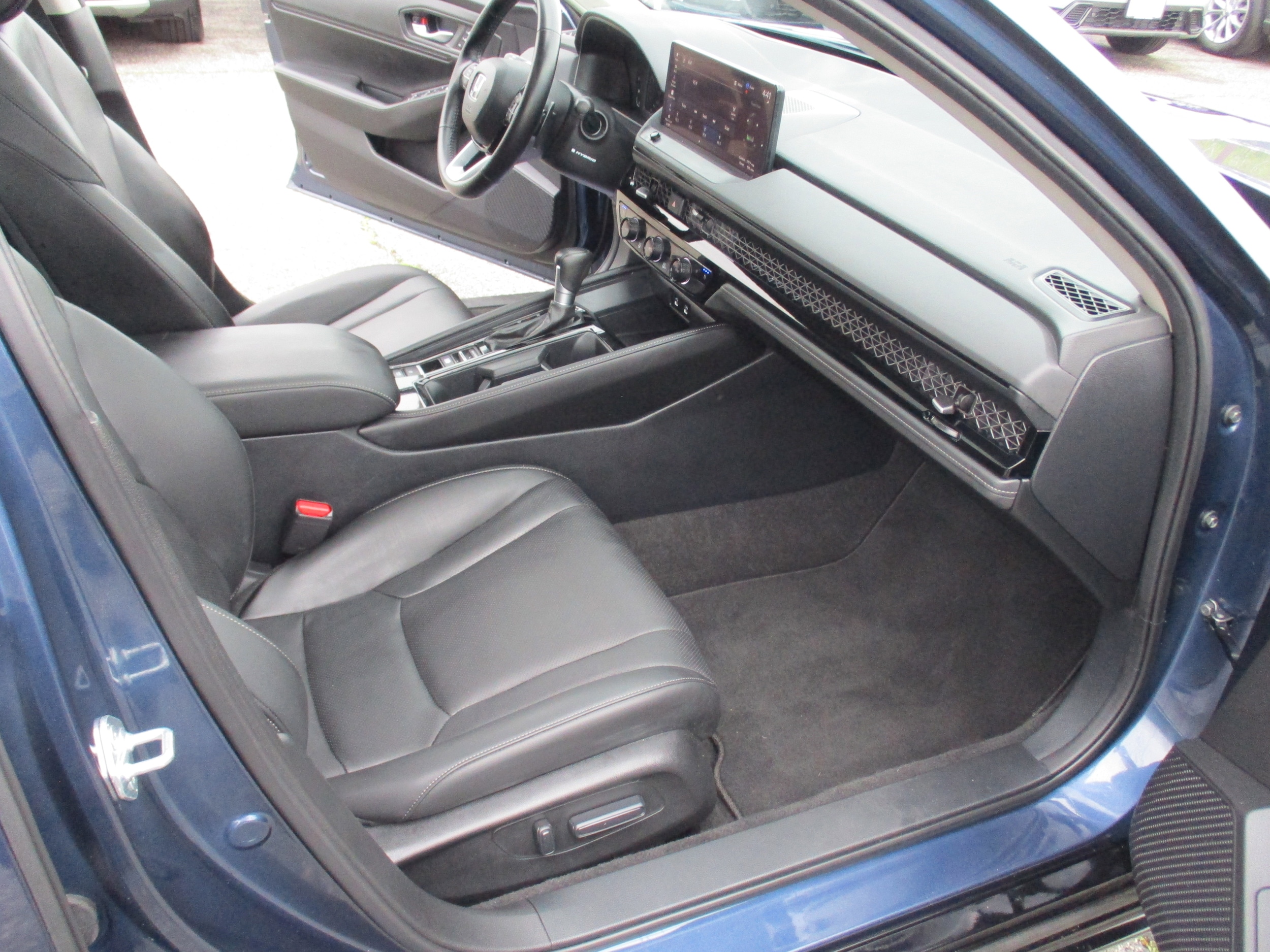 2023 Honda Accord Hybrid Touring - Photo 15