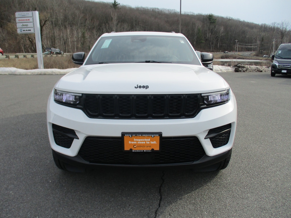 Certified 2023 Jeep Grand Cherokee Laredo SUV