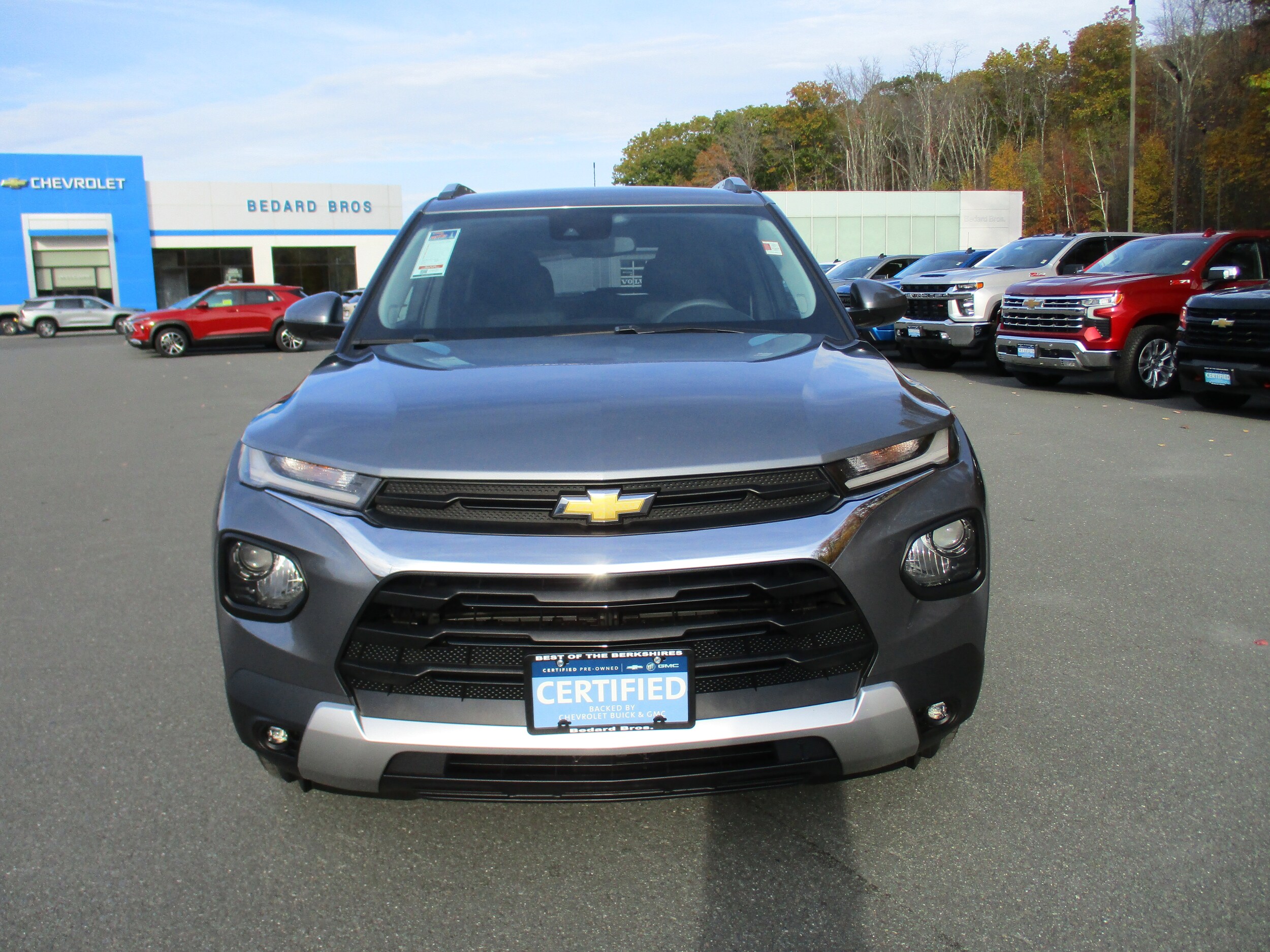 2022 Chevrolet Trailblazer LT photo 2
