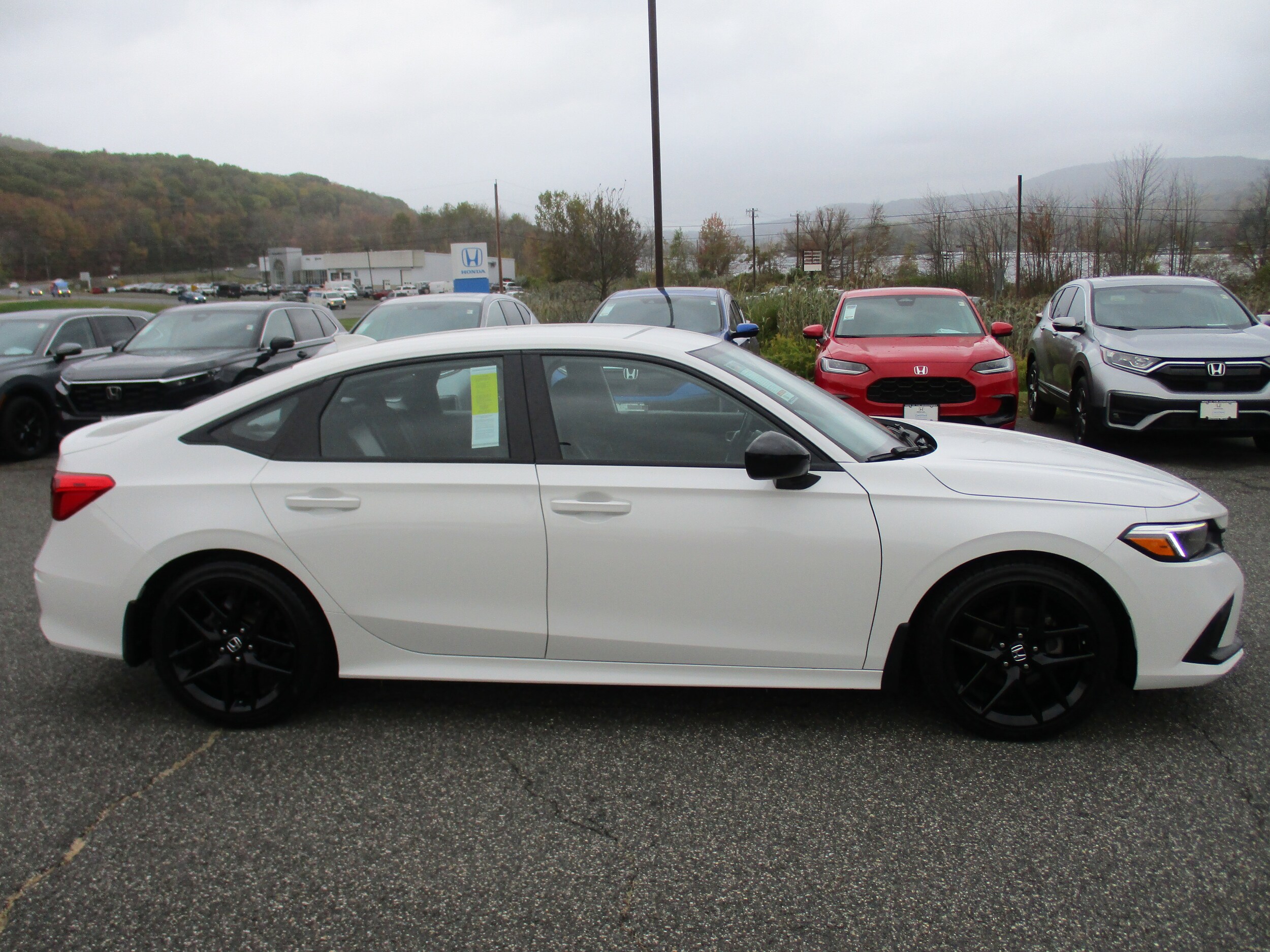 2023 Honda Civic Sport photo 4