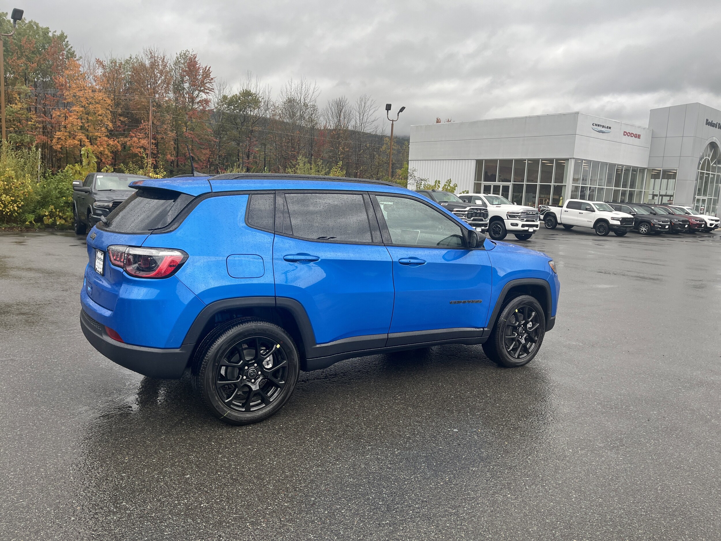 2026 Jeep Compass Latitude photo 3