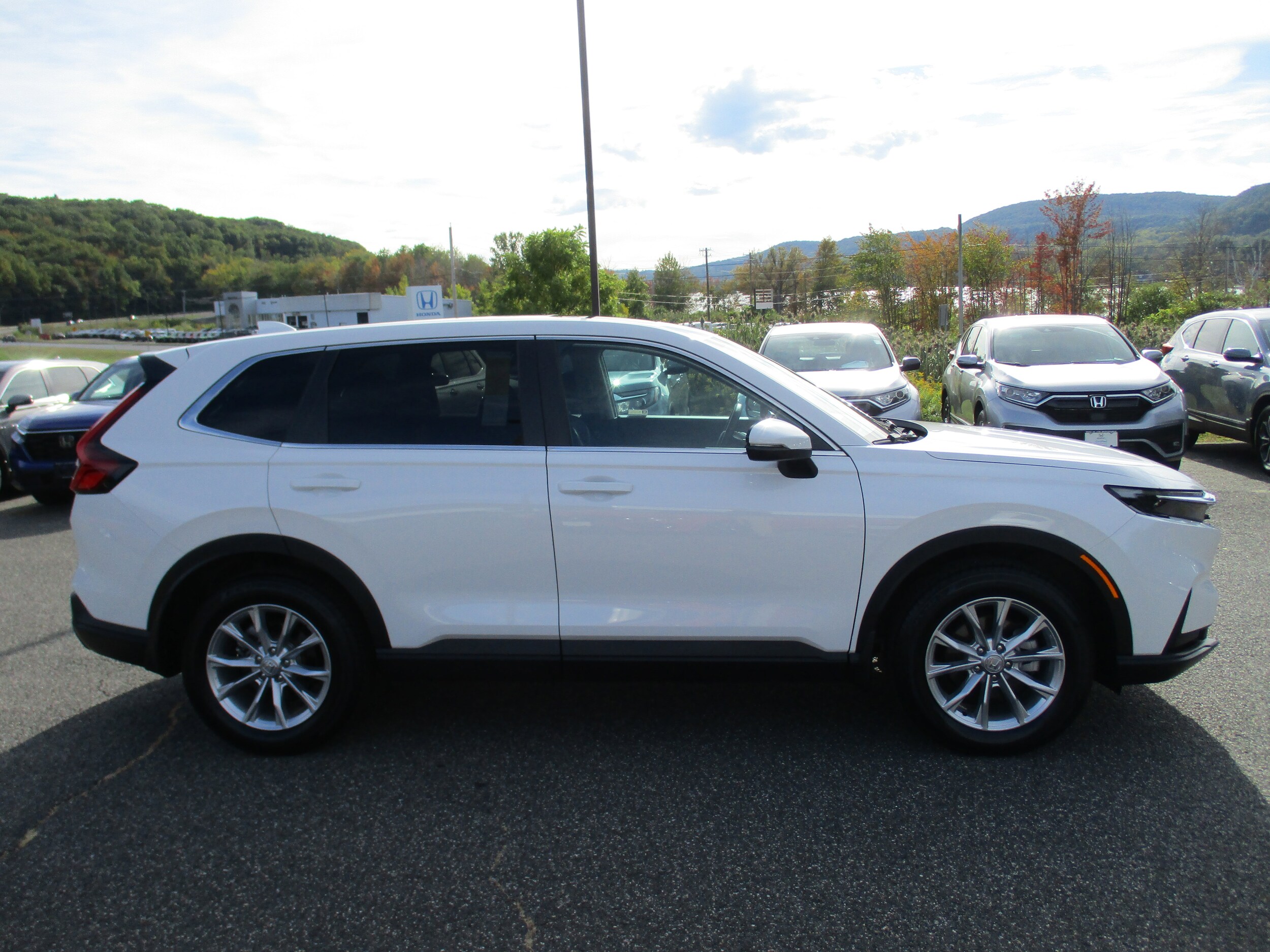 2024 Honda CR-V EX photo 4
