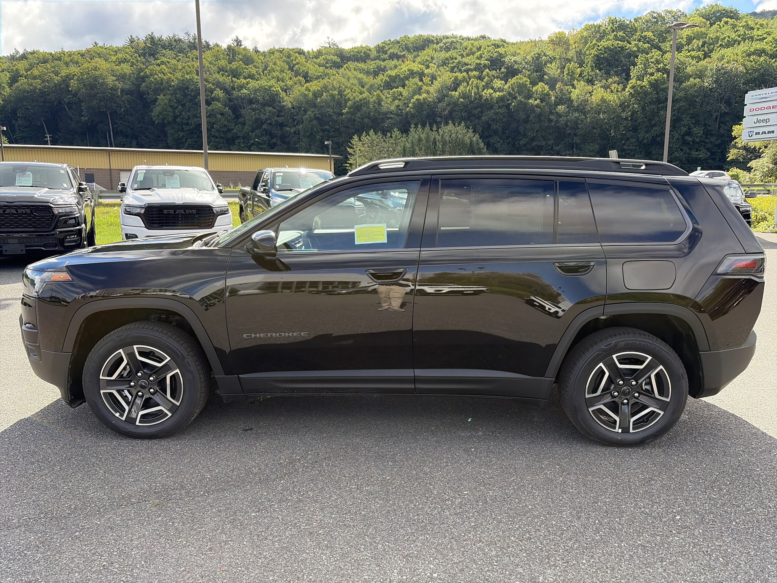 2026 Jeep Cherokee Limited - Photo 2