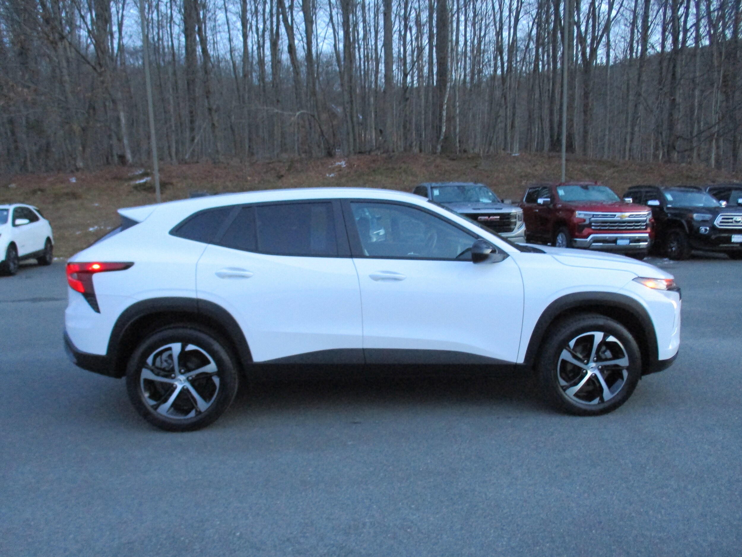 2024 Chevrolet Trax photo 4