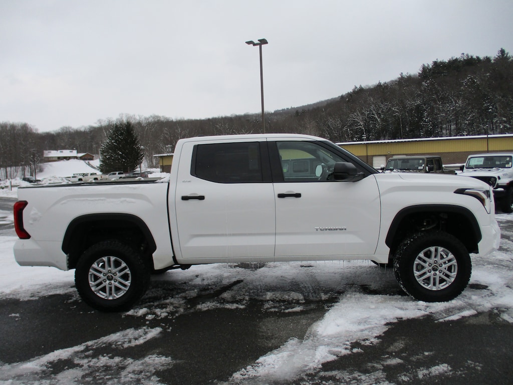 Used 2022 Toyota Tundra SR5 3.5L V6 Truck CrewMax