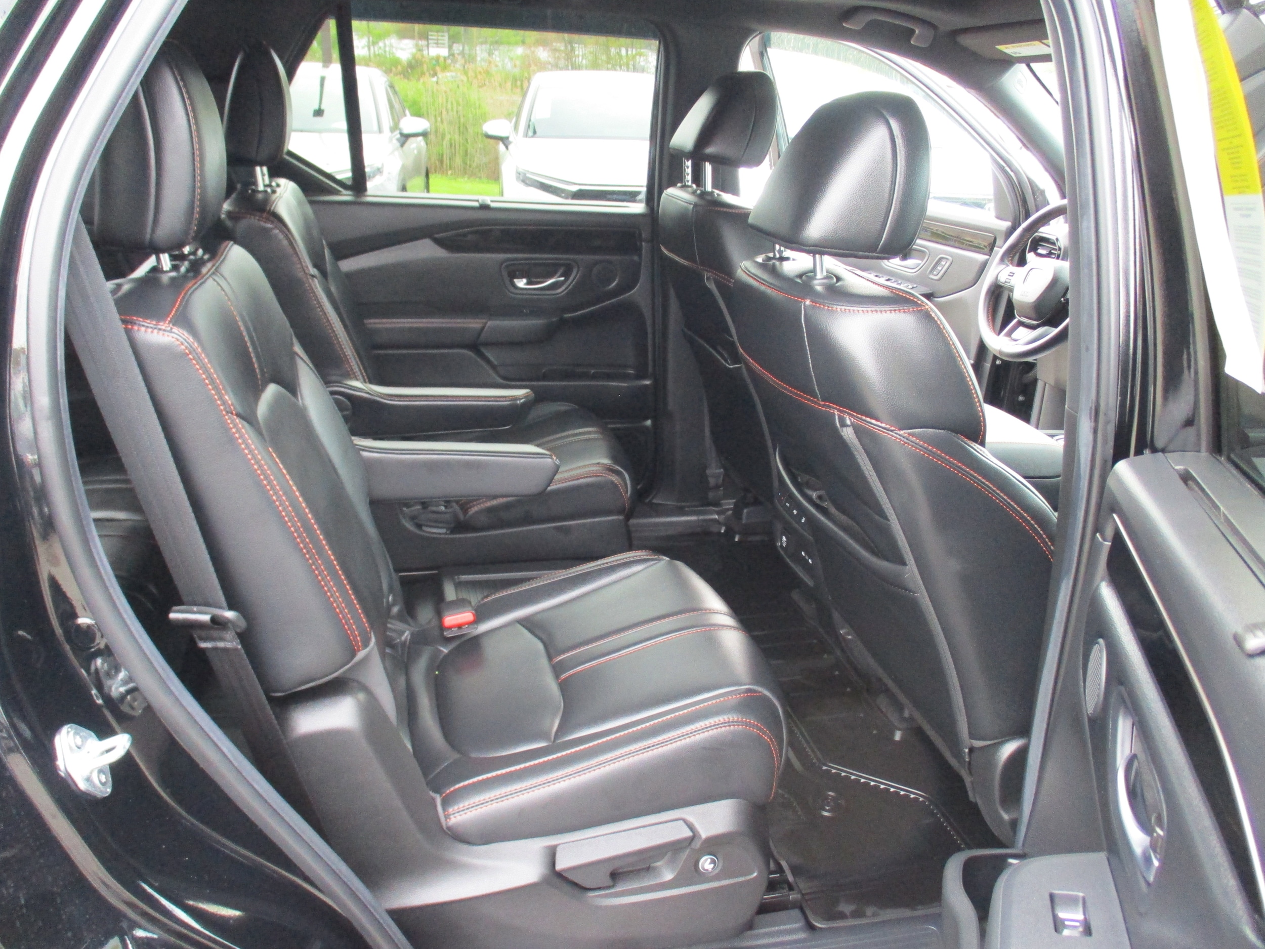 2025 Honda Pilot TrailSport - Photo 16