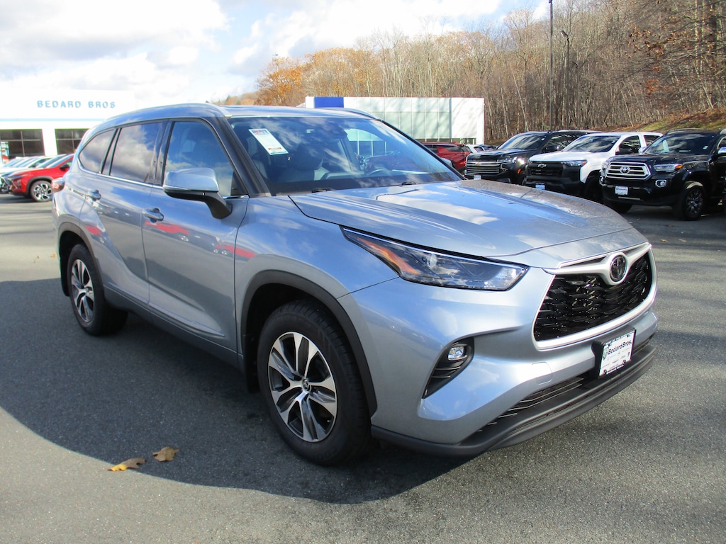 Used 2022 Toyota Highlander XLE SUV