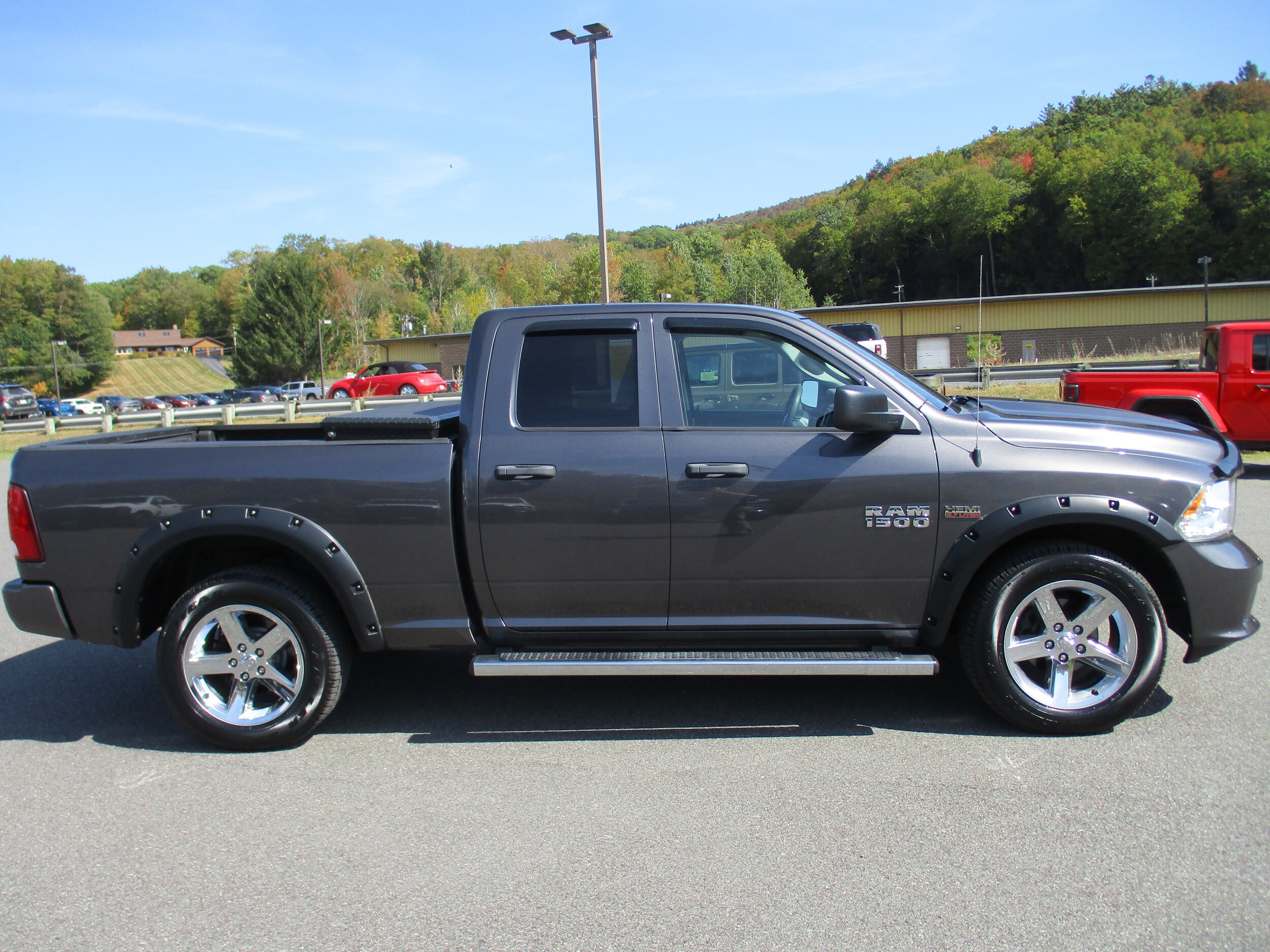 2016 Ram 1500 Tradesman Express photo 3