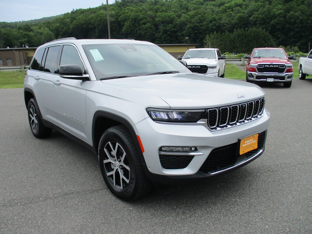 Used 2024 Jeep Grand Cherokee Limited SUV