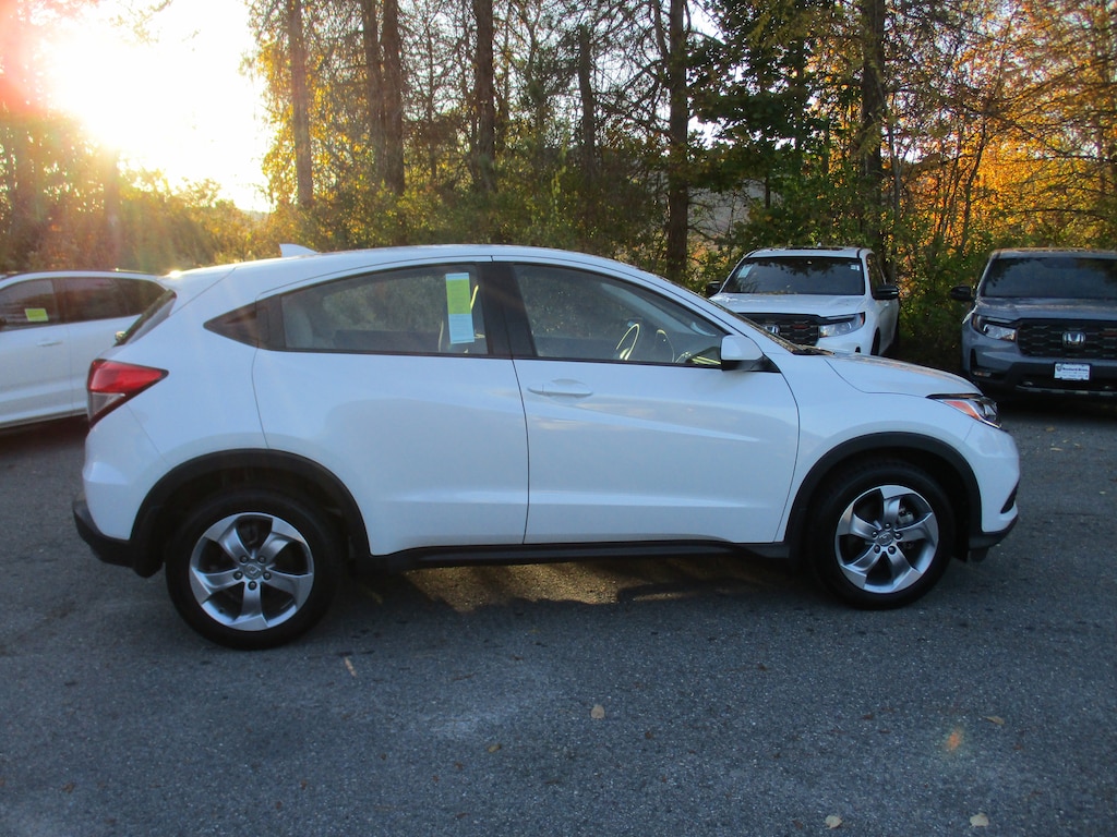 Used 2022 Honda HR-V LX AWD SUV