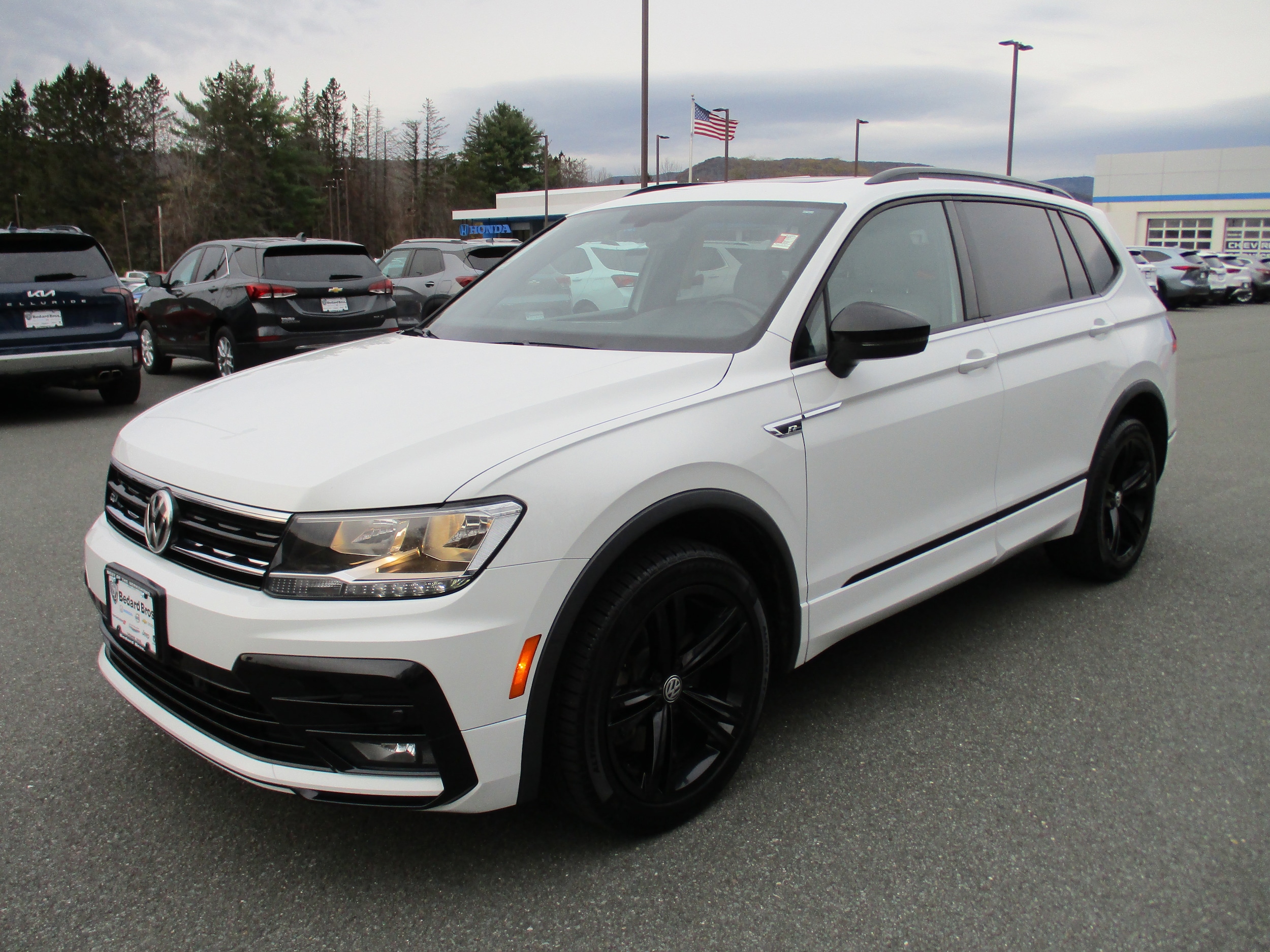 2019 Volkswagen Tiguan SE's photo