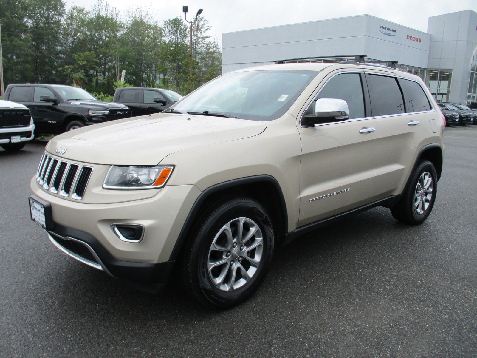 Used 2015 Jeep Grand Cherokee Limited with VIN 1C4RJFBG9FC922386 for sale in Cheshire, MA