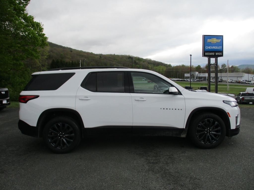 Used 2023 Chevrolet Traverse RS SUV