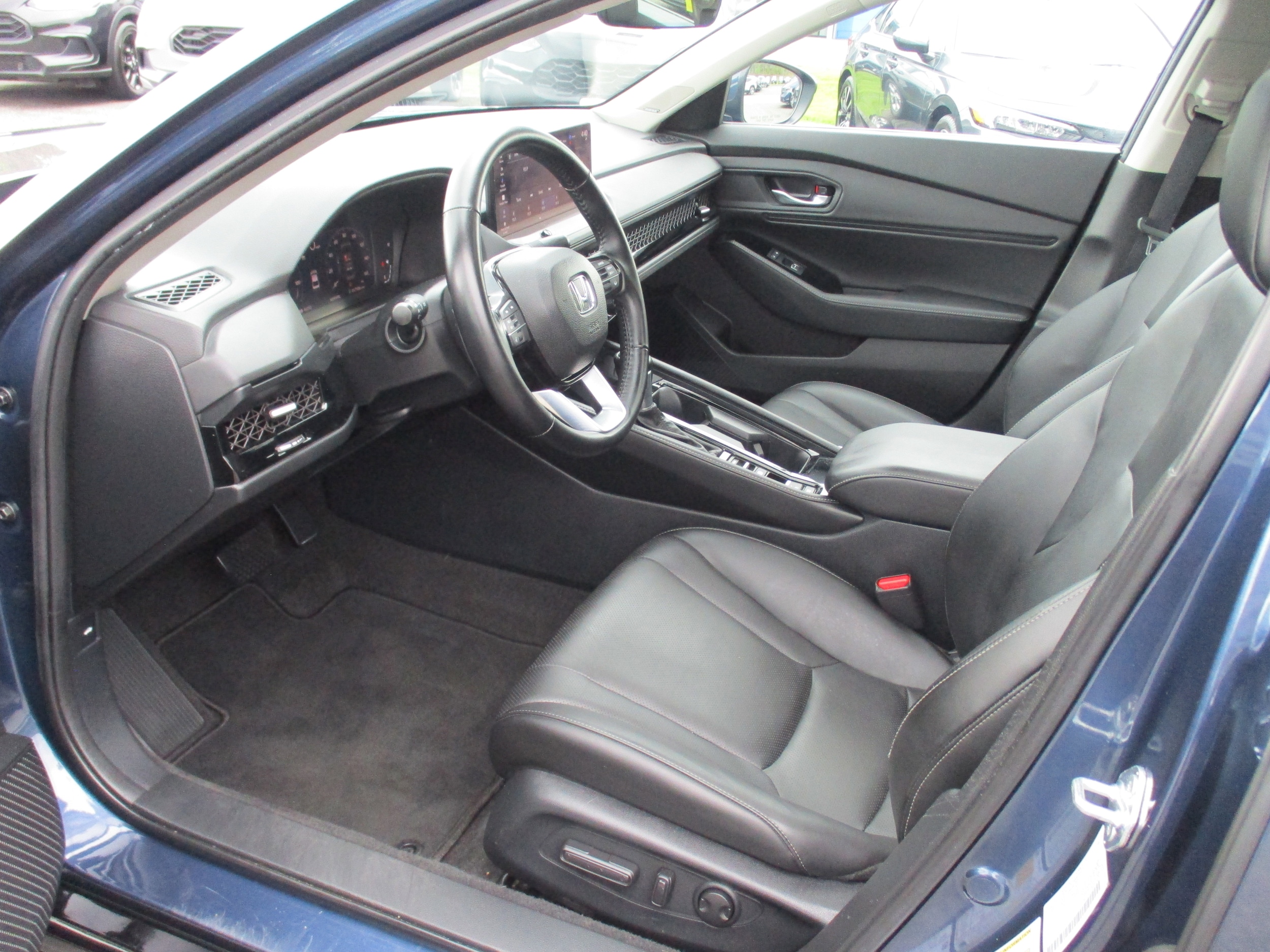 2023 Honda Accord Hybrid Touring - Photo 12