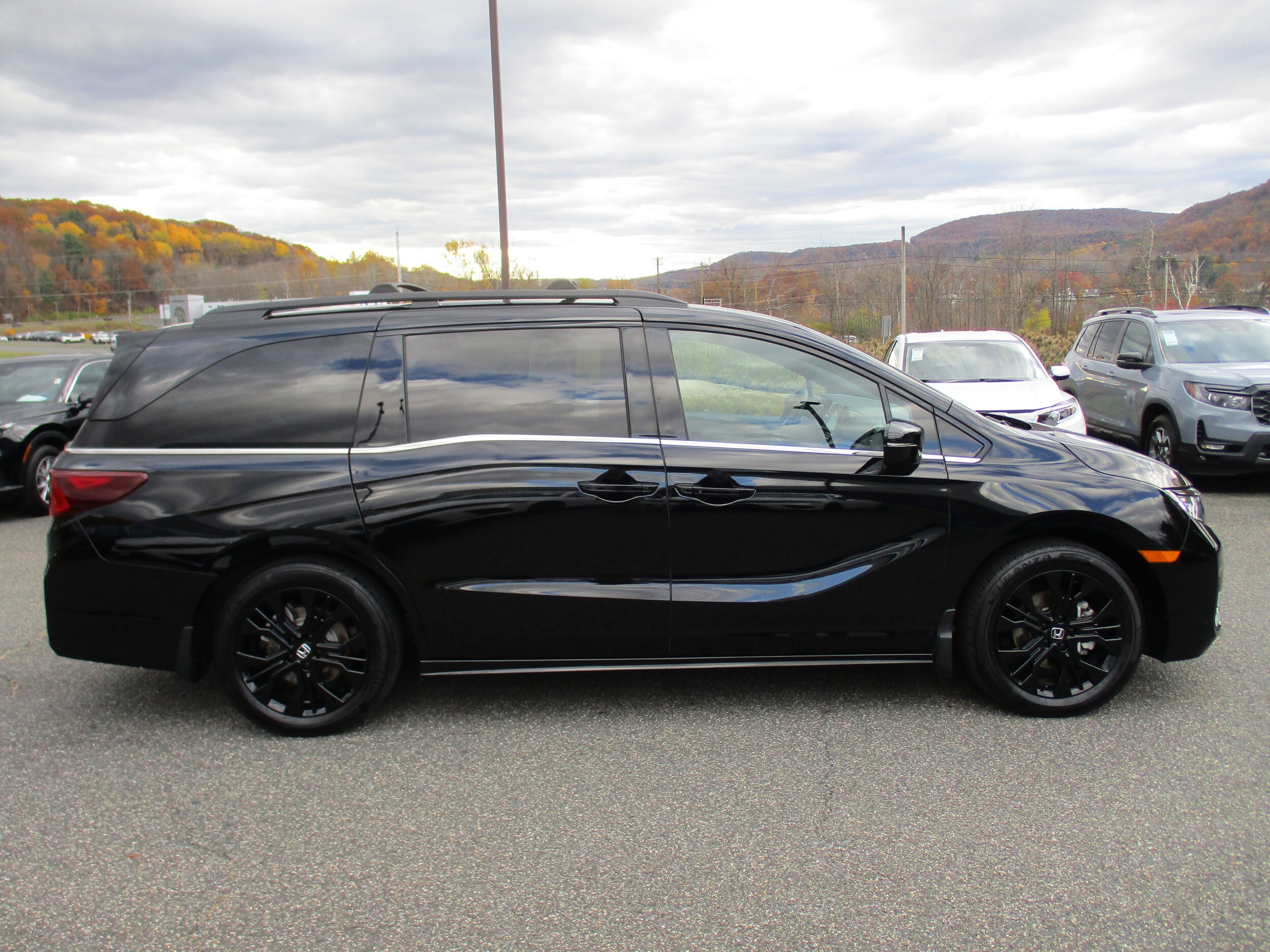 2025 Honda Odyssey photo 4