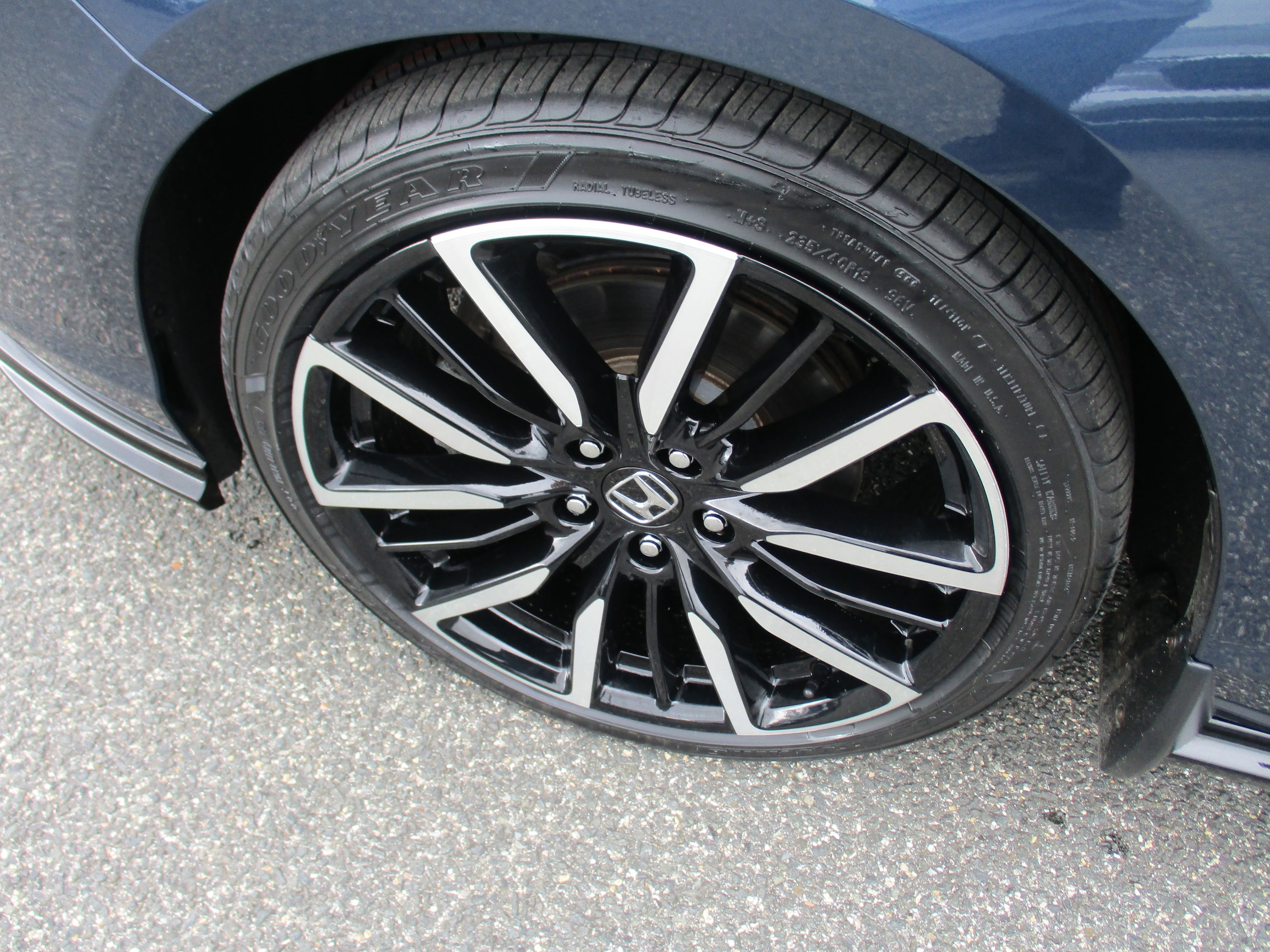2023 Honda Accord Hybrid Touring - Photo 9