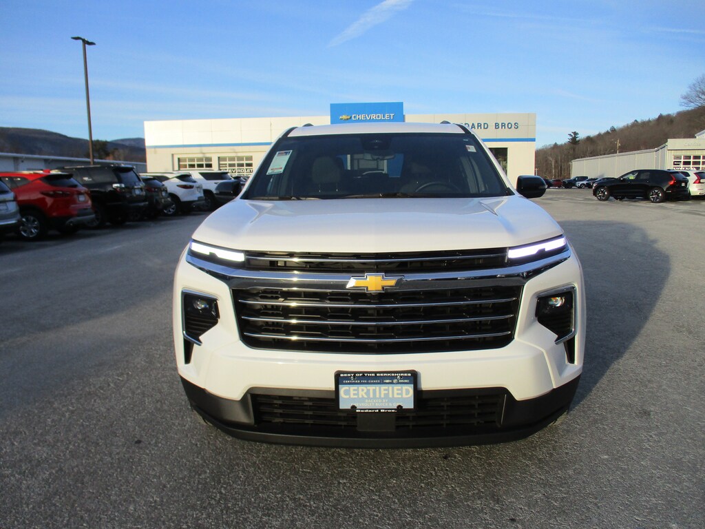 Certified 2025 Chevrolet Traverse LT SUV
