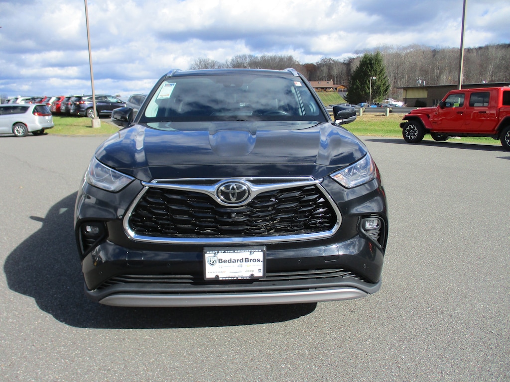Used 2022 Toyota Highlander Platinum SUV