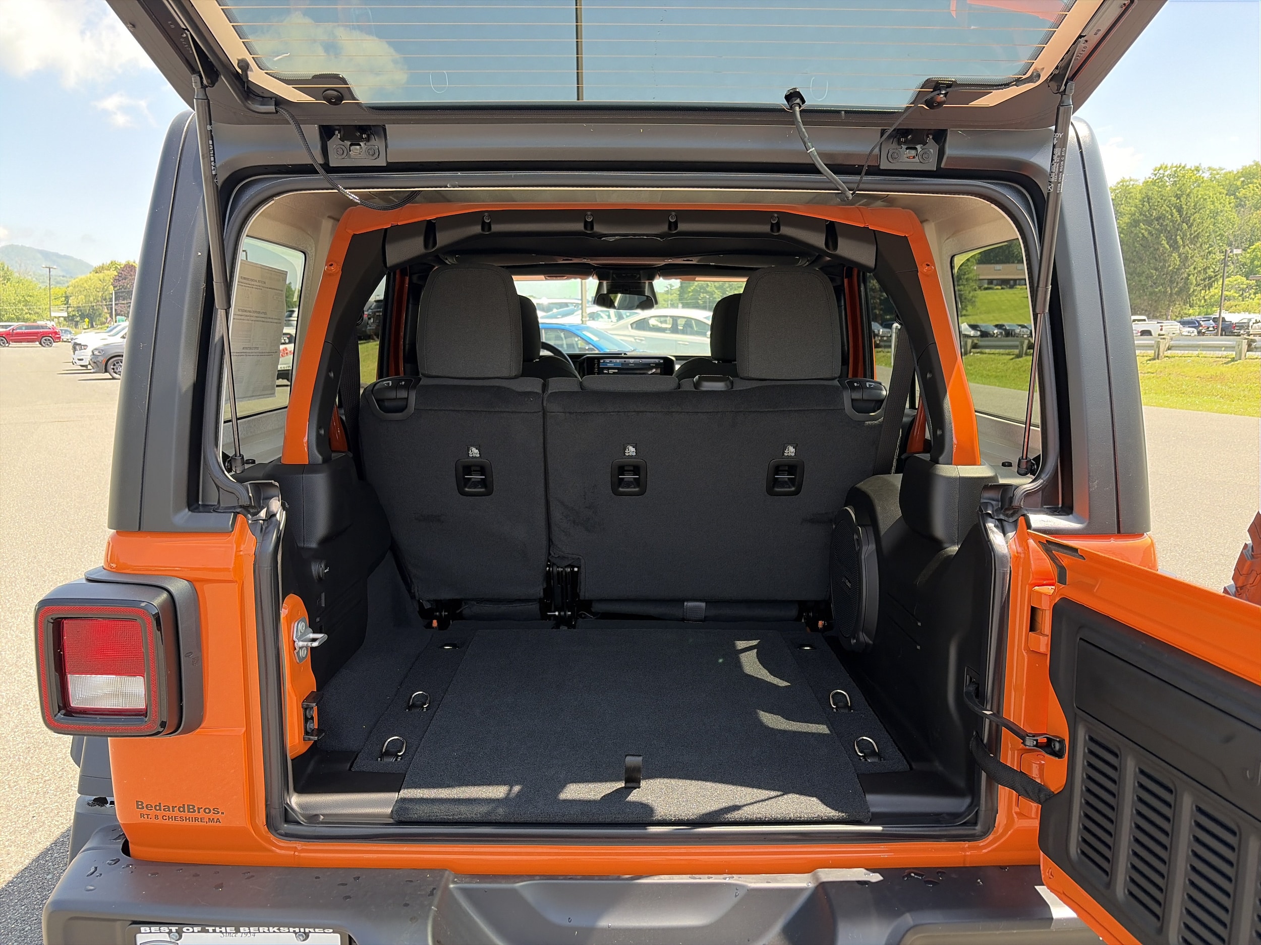 2026 Jeep Wrangler 4-Door Willys - Photo 11