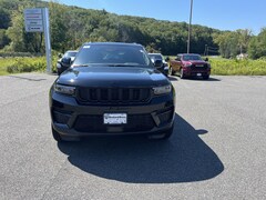 2025 Jeep Grand Cherokee Laredo Sport Utility