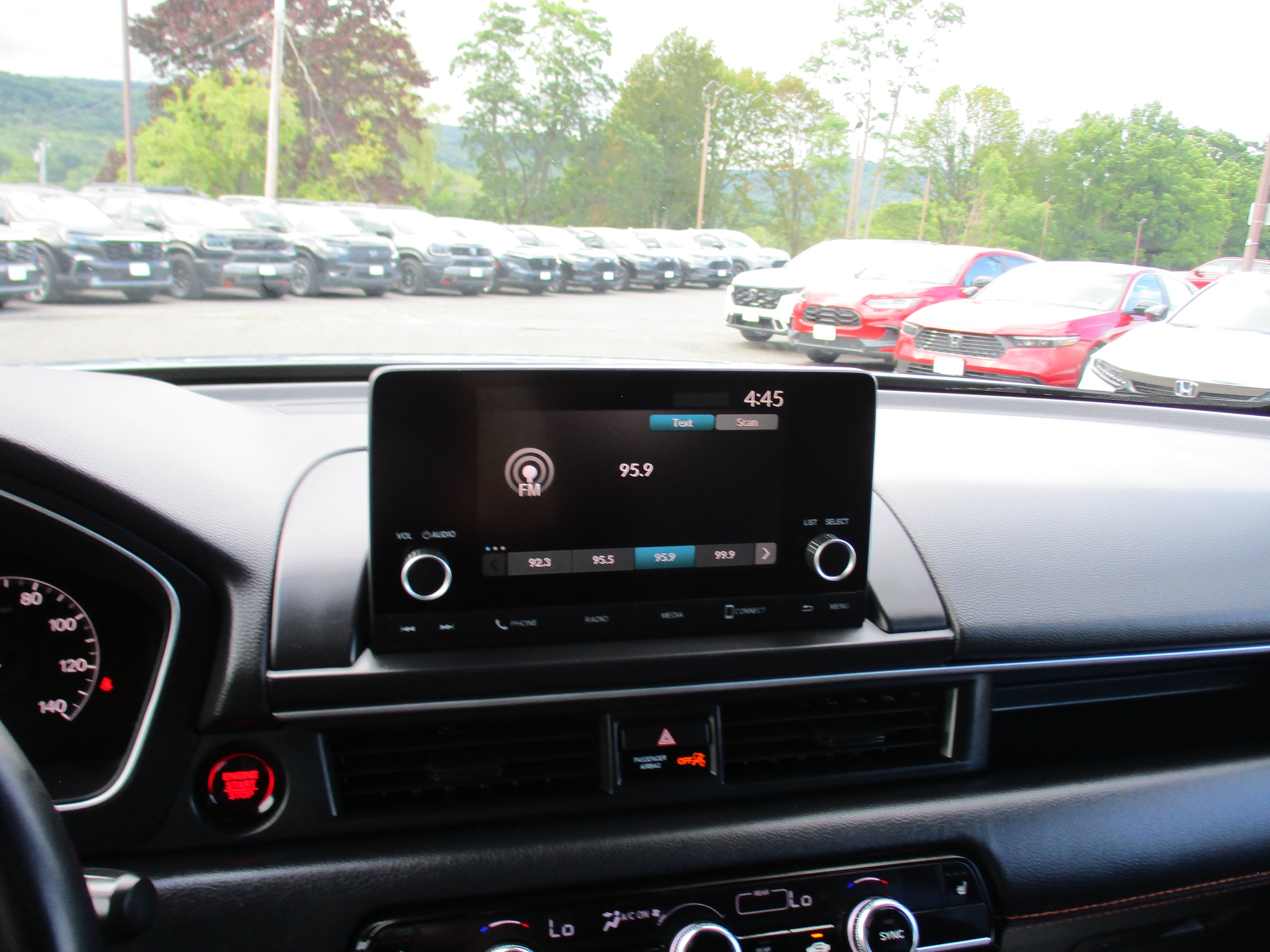 2025 Honda Pilot Sport - Photo 16