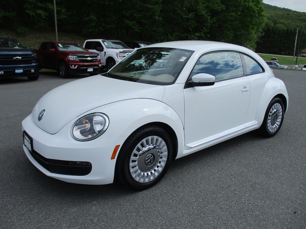 Used 2016 Volkswagen Beetle 1.8T Hatchback