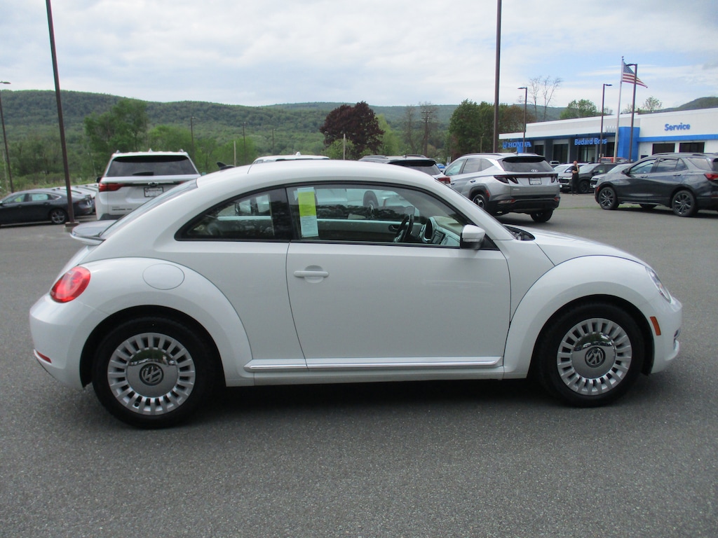 Used 2016 Volkswagen Beetle 1.8T Hatchback