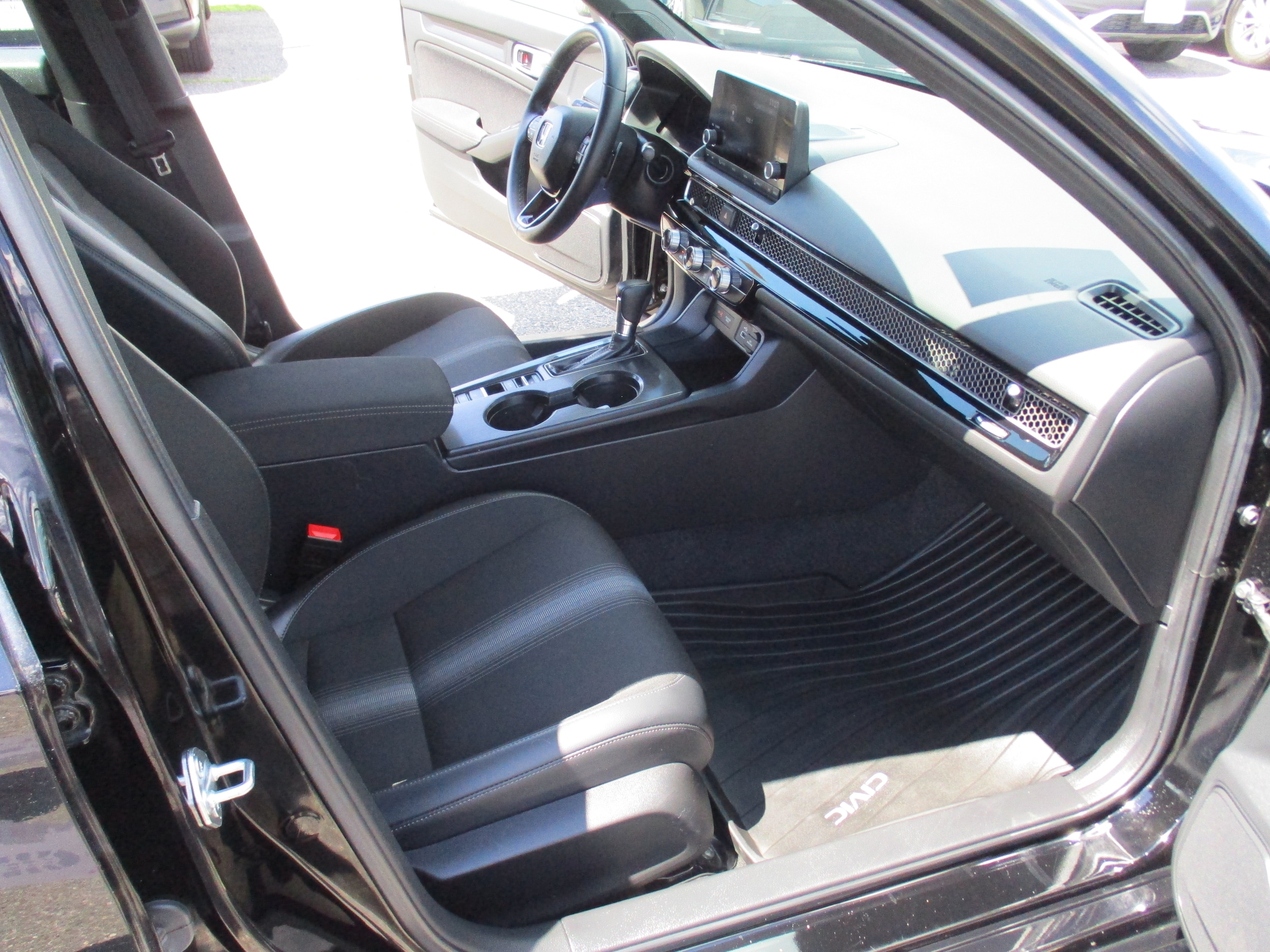 2024 Honda Civic Sport - Photo 14