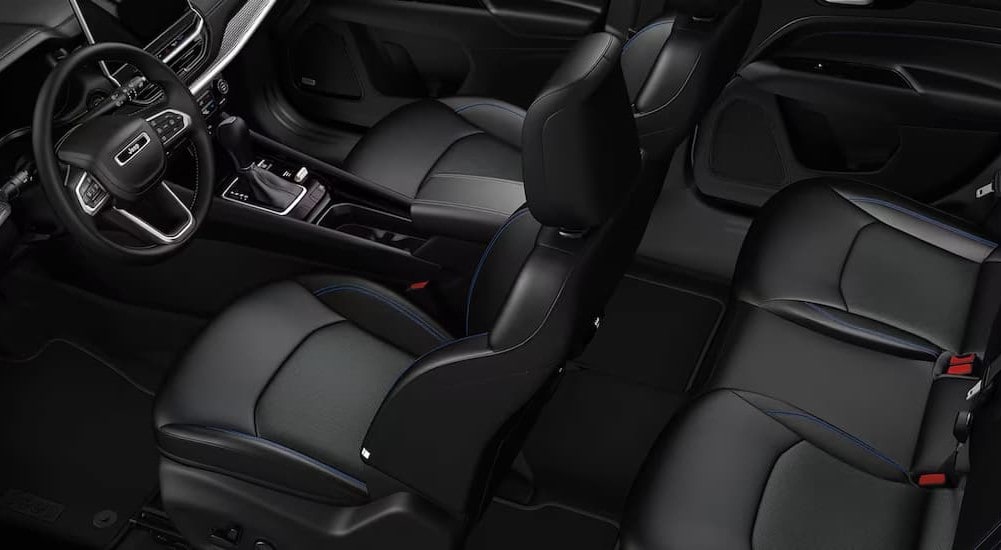 Jeep%20Compass%20for%20sale%20-%202025%20Jeep%20Compass%20-%20Black%20Int.jpg The black interior and dash are shown in a 2025 Jeep Compass for sale.