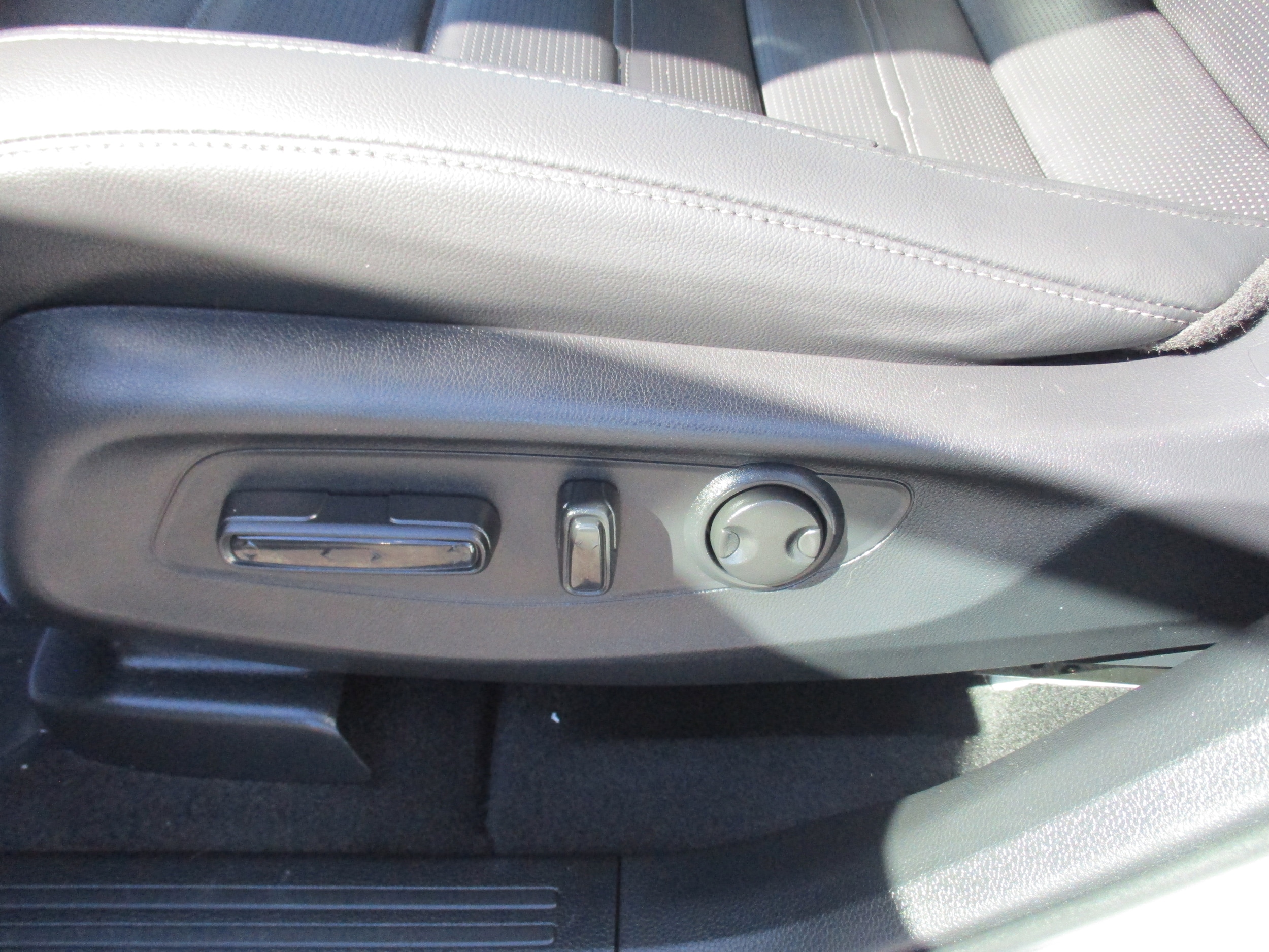 2024 Honda CR-V EX-L - Photo 17