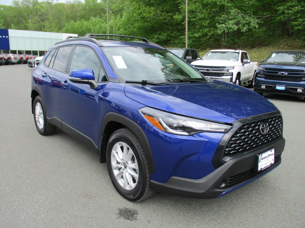 Used 2024 Toyota Corolla Cross LE SUV