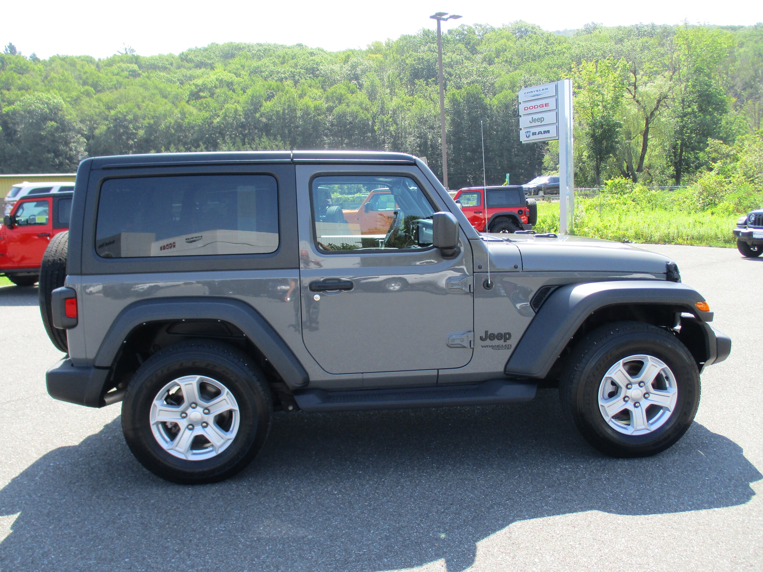 2021 Jeep Wrangler Sport photo 4