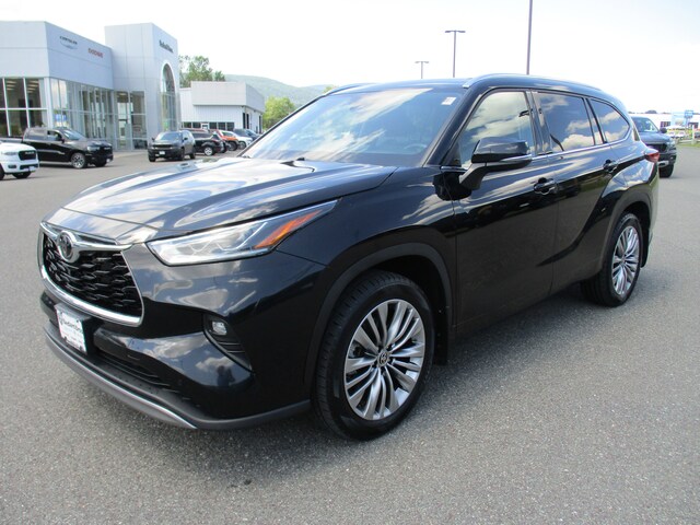 Pre-Owned 2022 Toyota Highlander Platinum SUV for Sale in Cheshire, MA