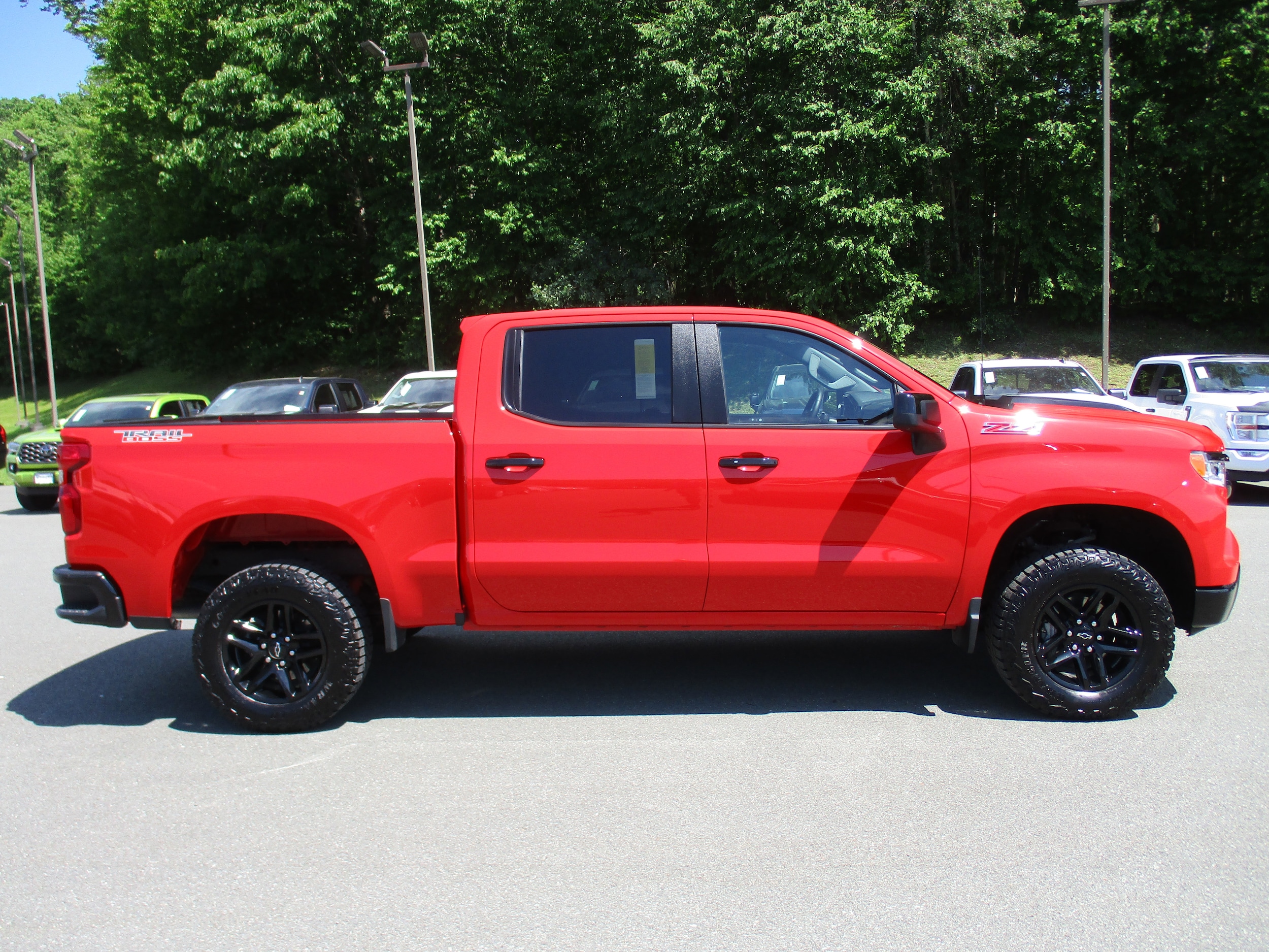 2024 Chevrolet Silverado 1500 LT Trail Boss - Photo 4