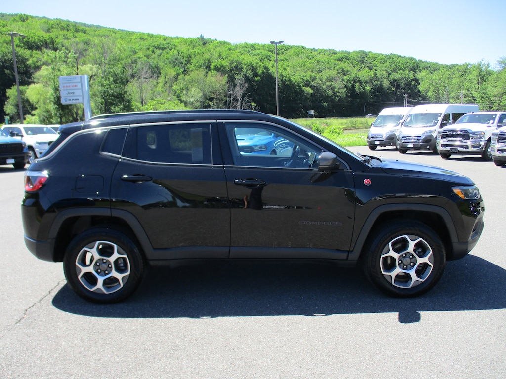 Used 2022 Jeep Compass Trailhawk SUV