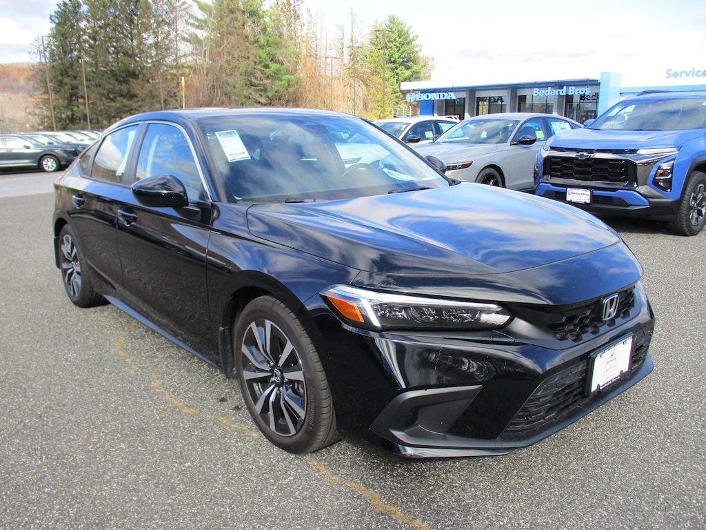 Used 2024 Honda Civic EX-L Hatchback