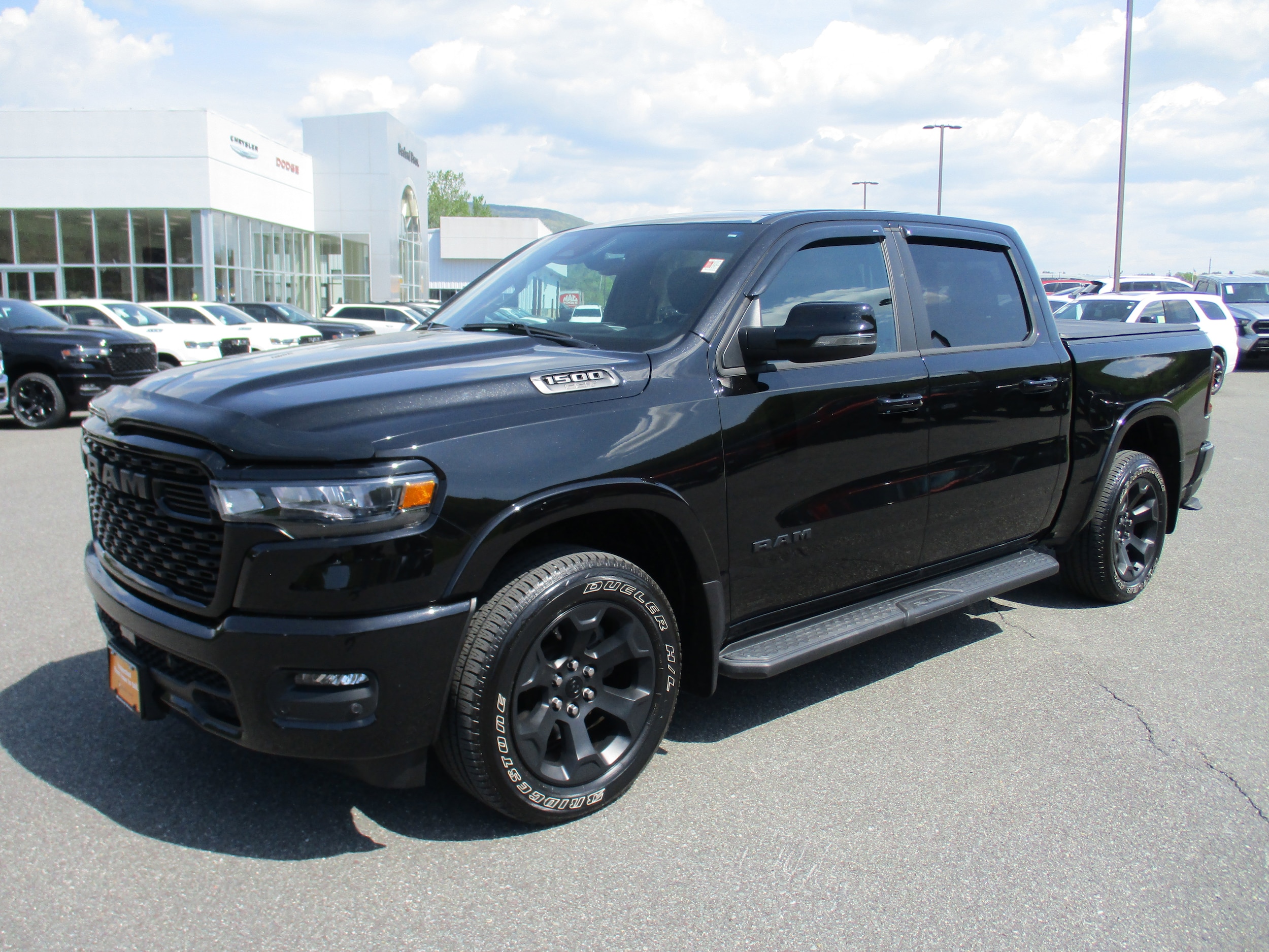 2025 RAM 1500 Big Horn/Lone Star 4x4 Crew Cab 5'7's photo