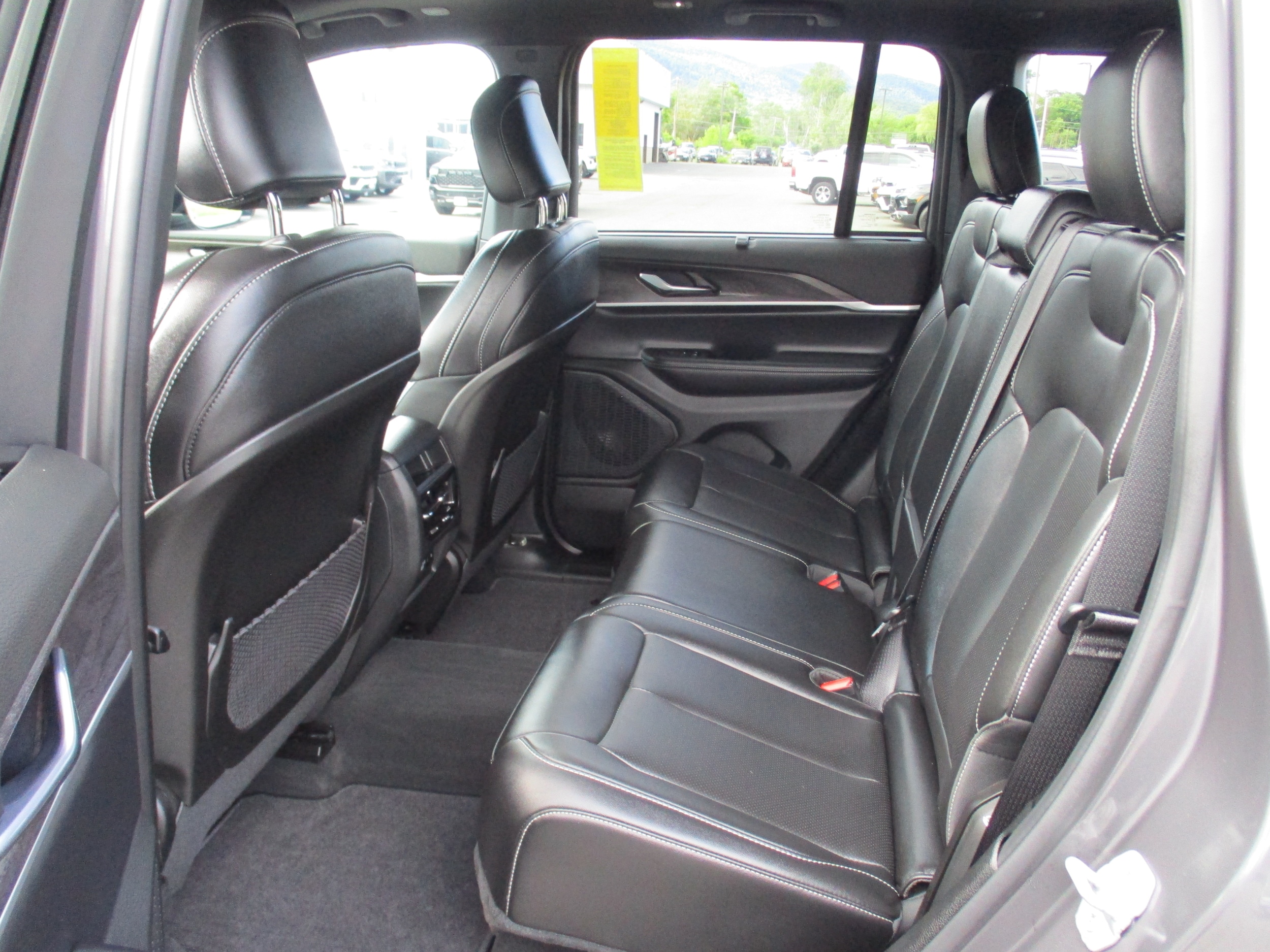 2025 Jeep Grand Cherokee Limited - Photo 13