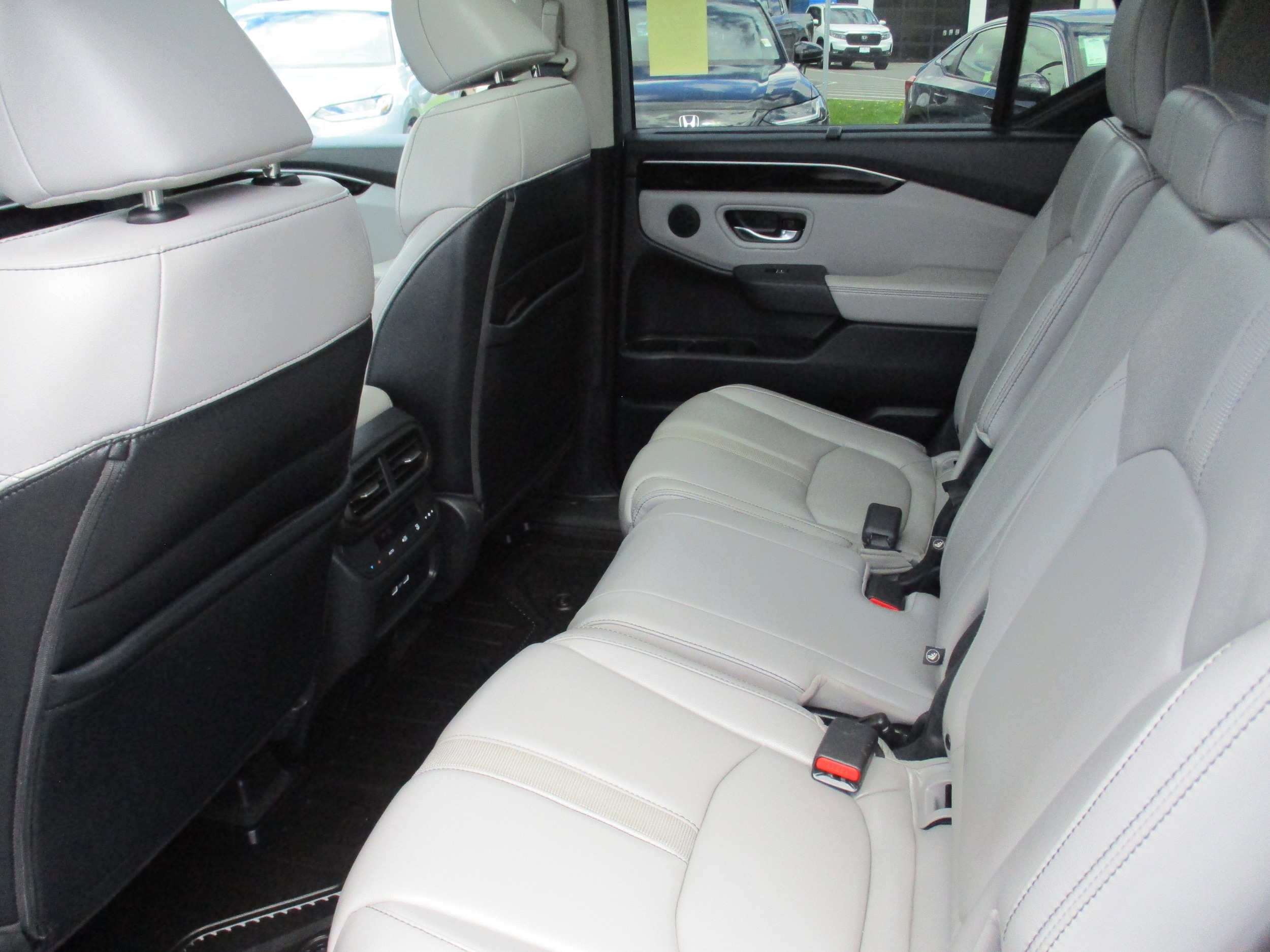 2023 Honda Pilot Touring - Photo 13