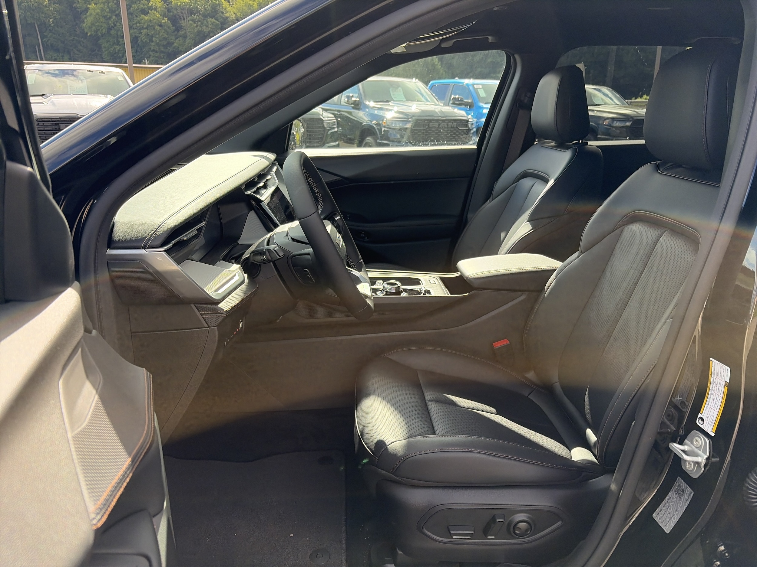2026 Jeep Cherokee Limited - Photo 9