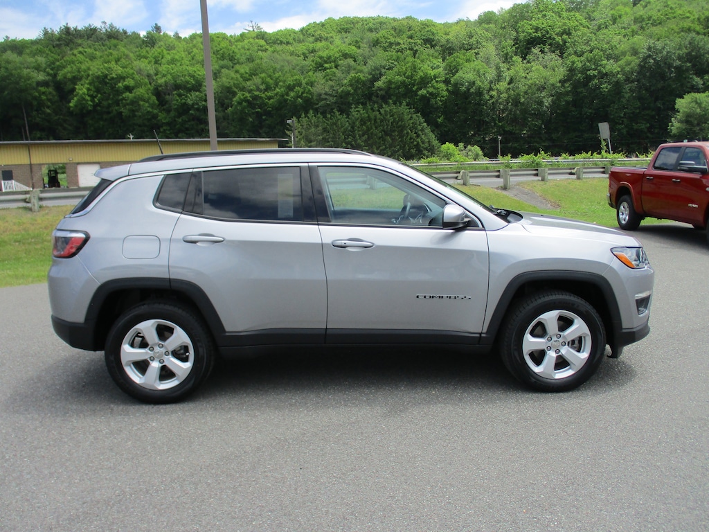 Used 2021 Jeep Compass Latitude SUV