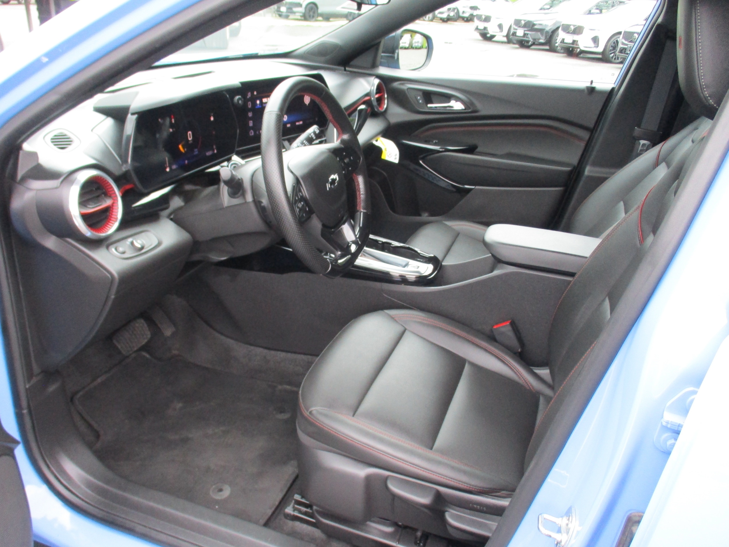 2024 Chevrolet Trax RS - Photo 11