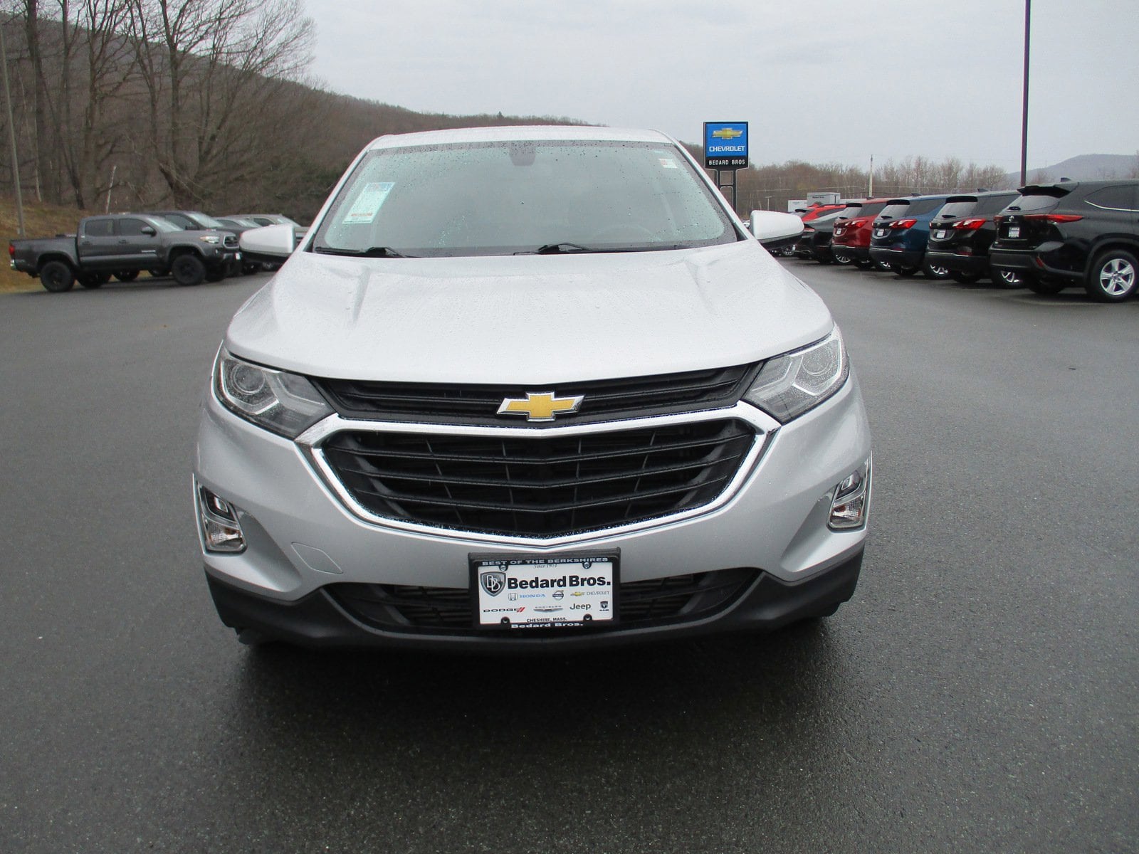 Used 2018 Chevrolet Equinox LT with VIN 2GNAXJEV2J6277517 for sale in Cheshire, MA